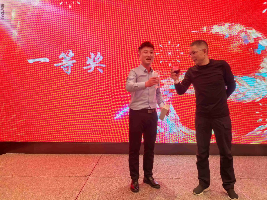 1737944028469801.jpg 1737944028469801.jpg